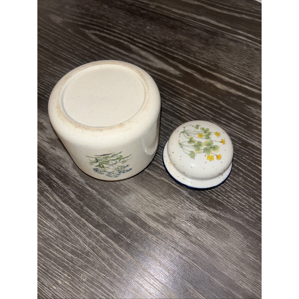 Takahashi Speckled Ceramic Container With Lid Flowers Herbs 5" - Picture 5 of 8